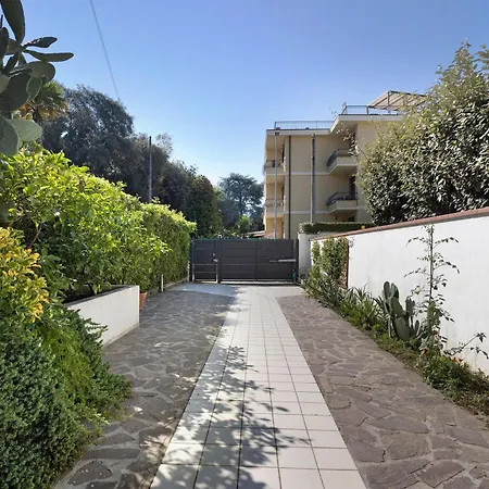 La Terrazza Di Elisabetta Appartement Viareggio